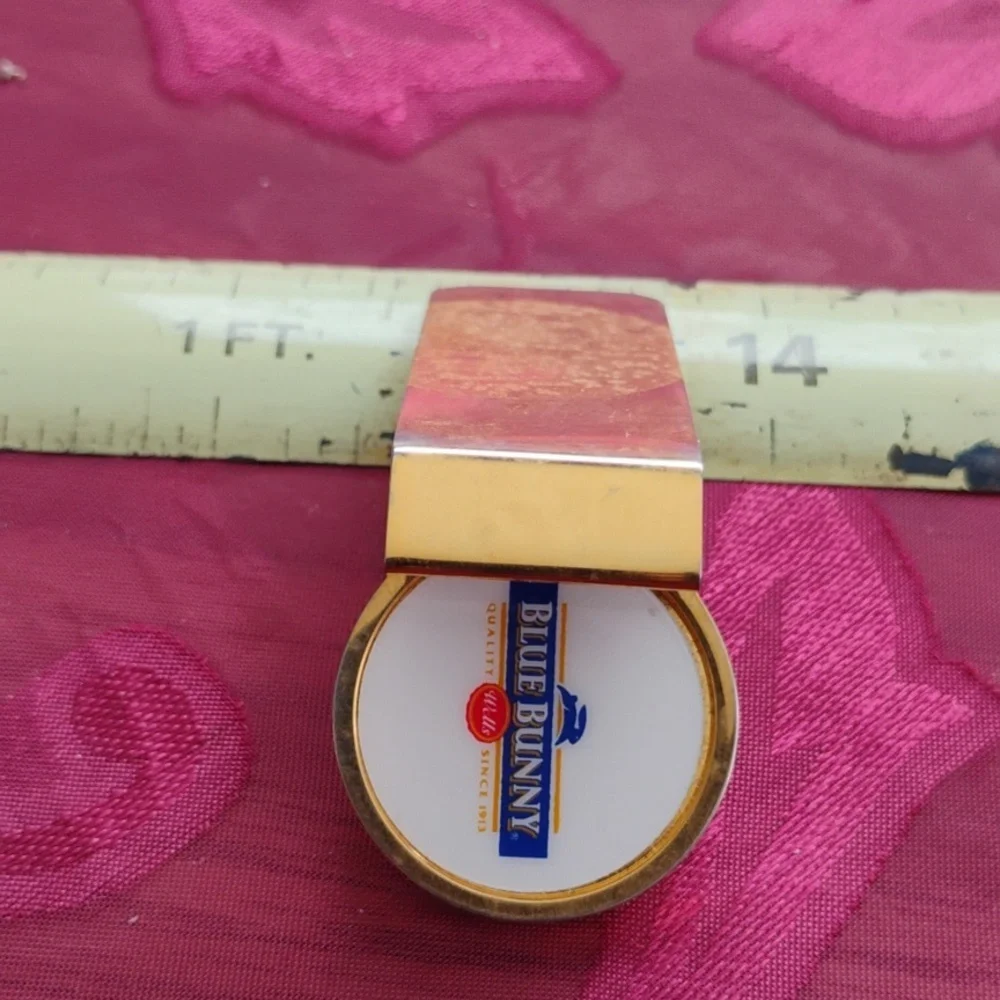 🐇 Vintage Wells BLUE BUNNY GOLD MONEY CLIP